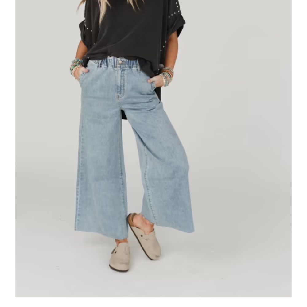Wide Leg Jeans - Picture 6 of 6